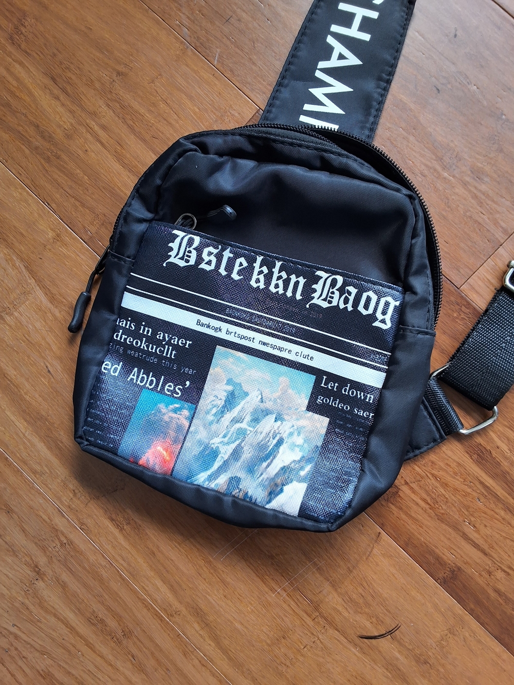 Chaps Black Graphic Belt Sling Bag